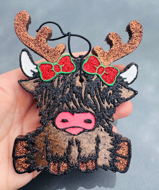 Reindeer highland cow(Bubbly Toast)